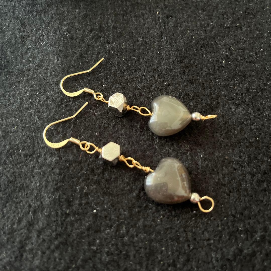 342.シルバーギベオン隕石と天然ガラスのアグニマニタイトの14kgfピアス