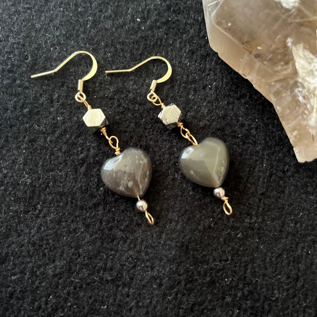 342.シルバーギベオン隕石と天然ガラスのアグニマニタイトの14kgfピアス