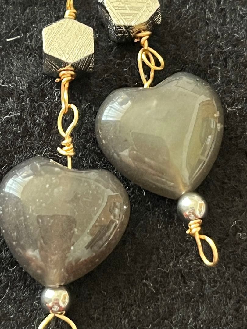 342.シルバーギベオン隕石と天然ガラスのアグニマニタイトの14kgfピアス