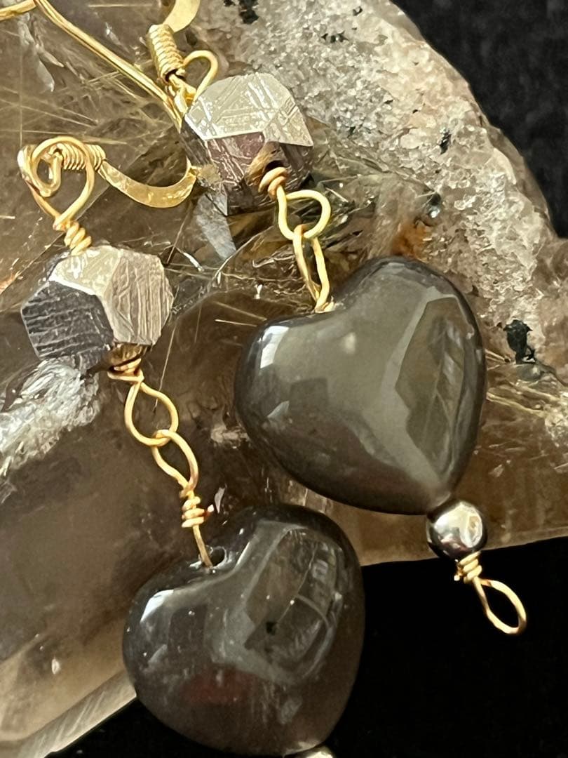 342.シルバーギベオン隕石と天然ガラスのアグニマニタイトの14kgfピアス