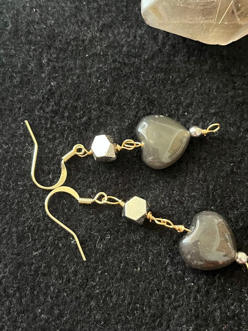 342.シルバーギベオン隕石と天然ガラスのアグニマニタイトの14kgfピアス