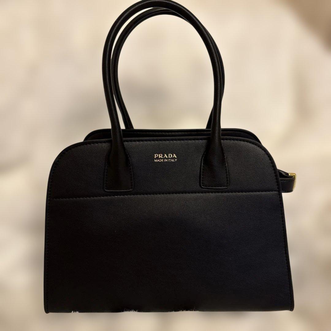 ハンドバッグ　ショルダーバッグ