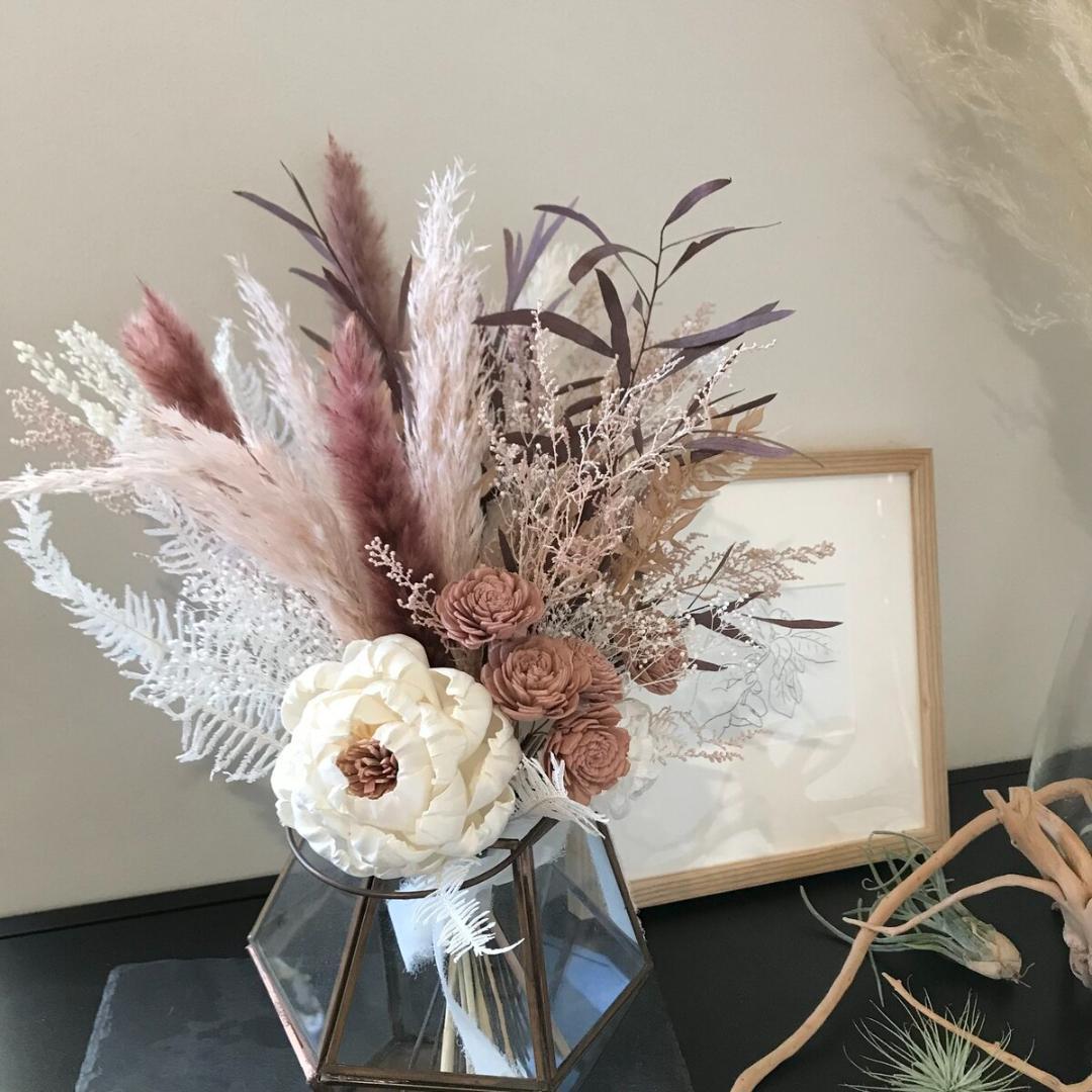 サン暖かな紅茶色のスワッグ（ブーケ）・ Mふっくらタイプ＆ブートニアセット