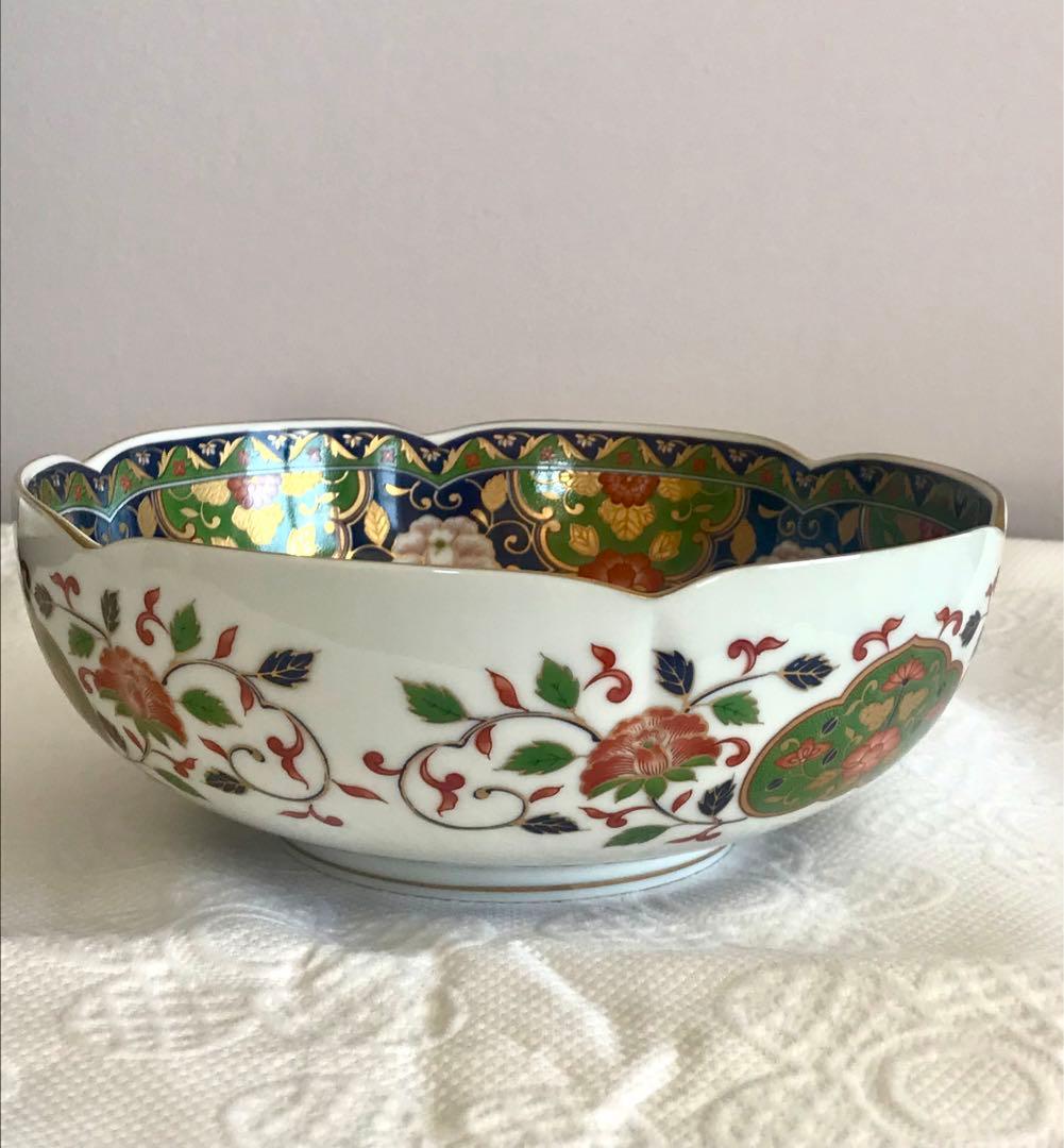 未使用　前畑陶器　庫山窯　美濃焼　藍地金唐草　牡丹　中盛り鉢1個と中平鉢3個