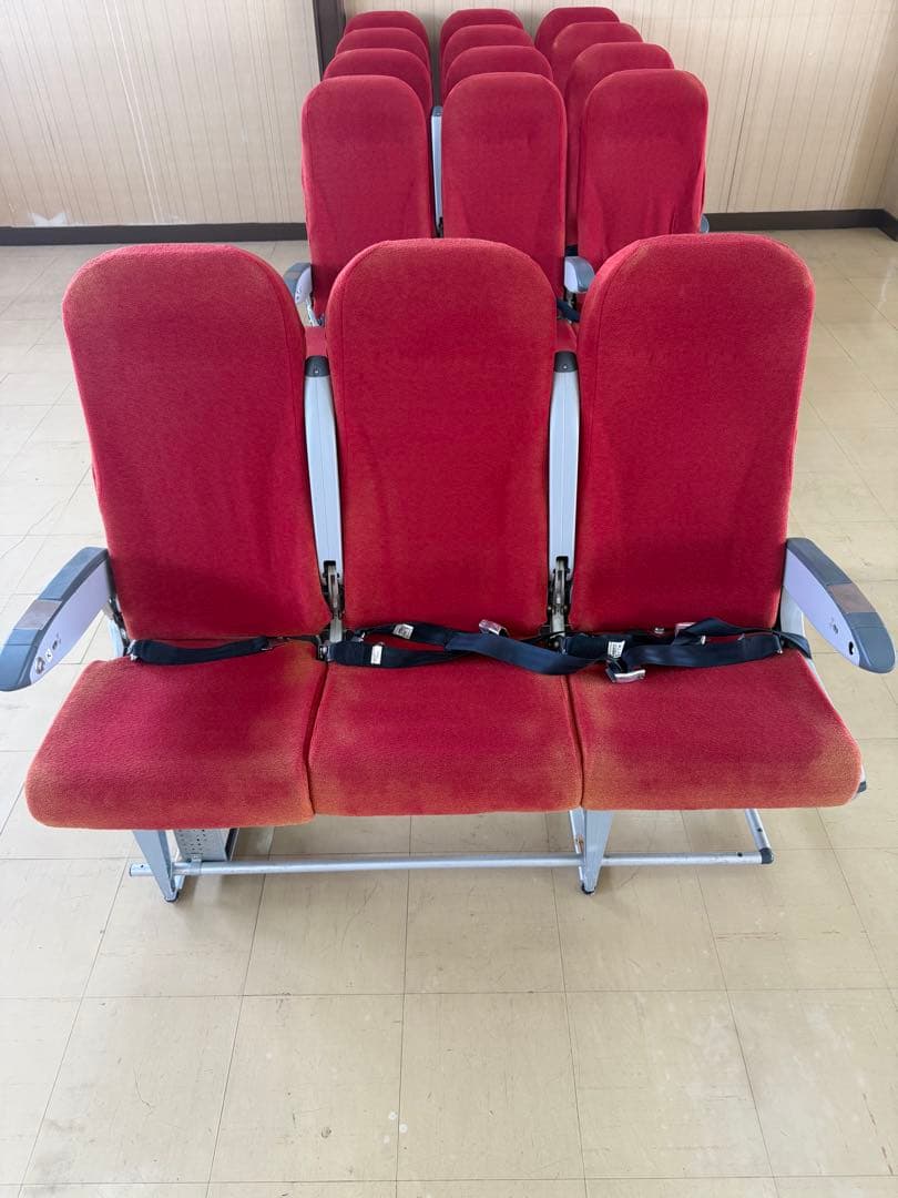 観光専門学校使用品　飛行機　旅客機　椅子　実習用①
