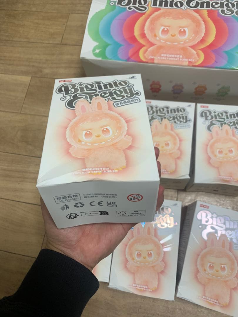 正規品 ラブブ Big into Energy アソートボックス。