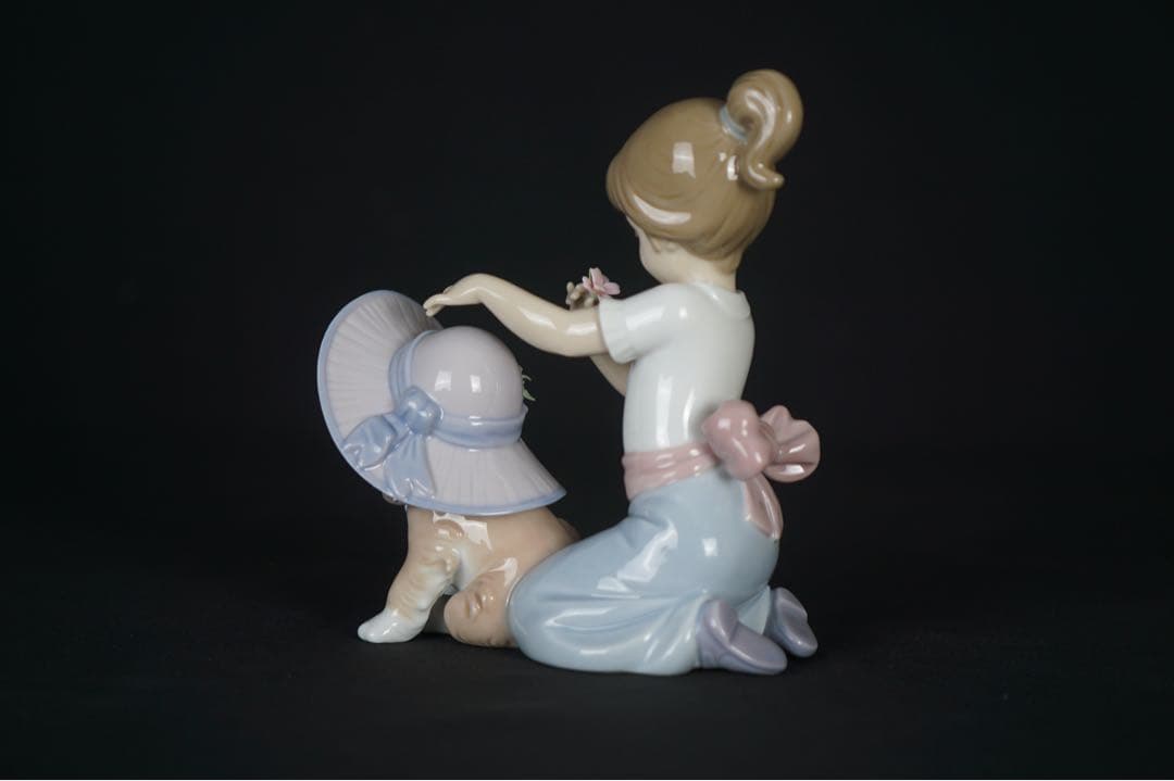 リヤドロ LLADRO おめかししようね 6862 フィギュリン