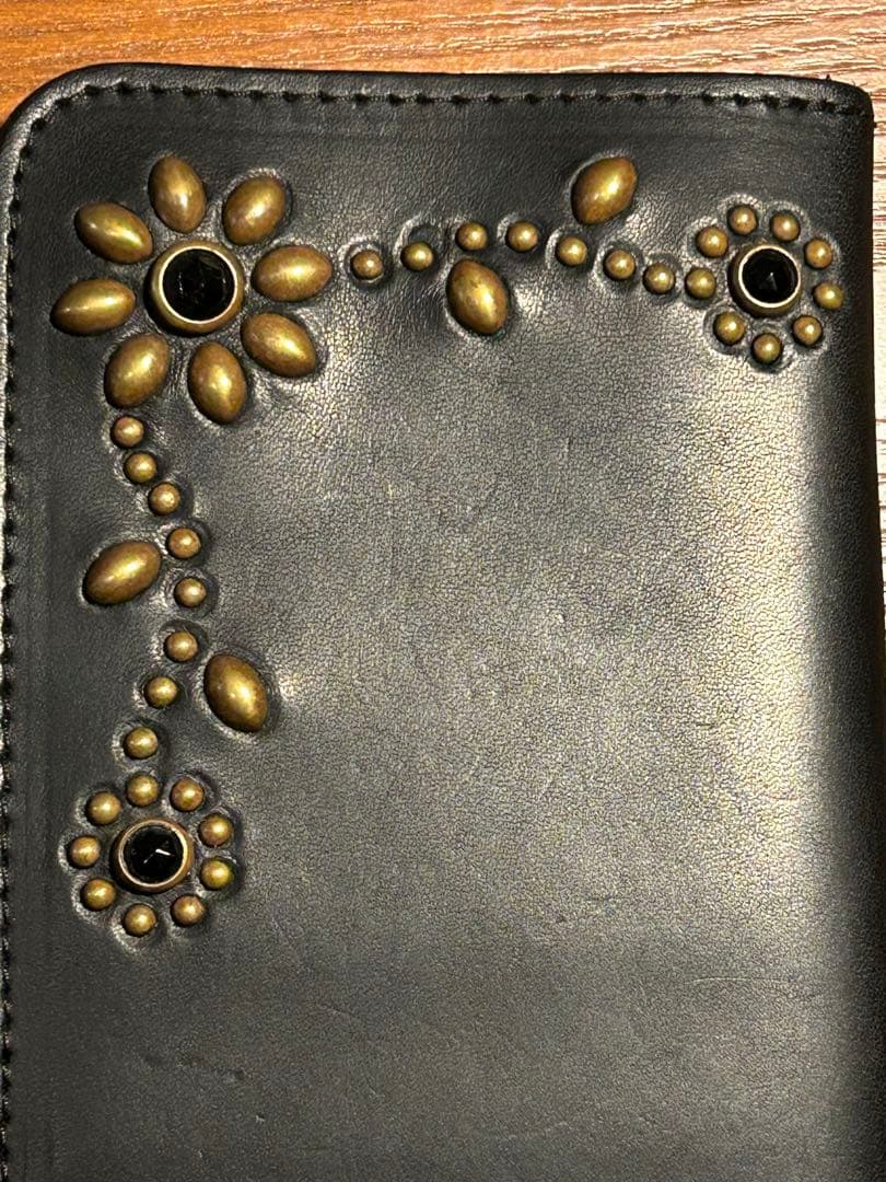 ミントコンディション★HTC★スタッズ長財布