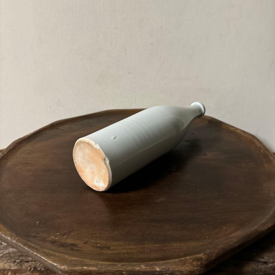 白磁ボトル　舎密局所縁　明治　平佐　波佐見　伊万里　瀬戸　李朝　花器　白洲正子