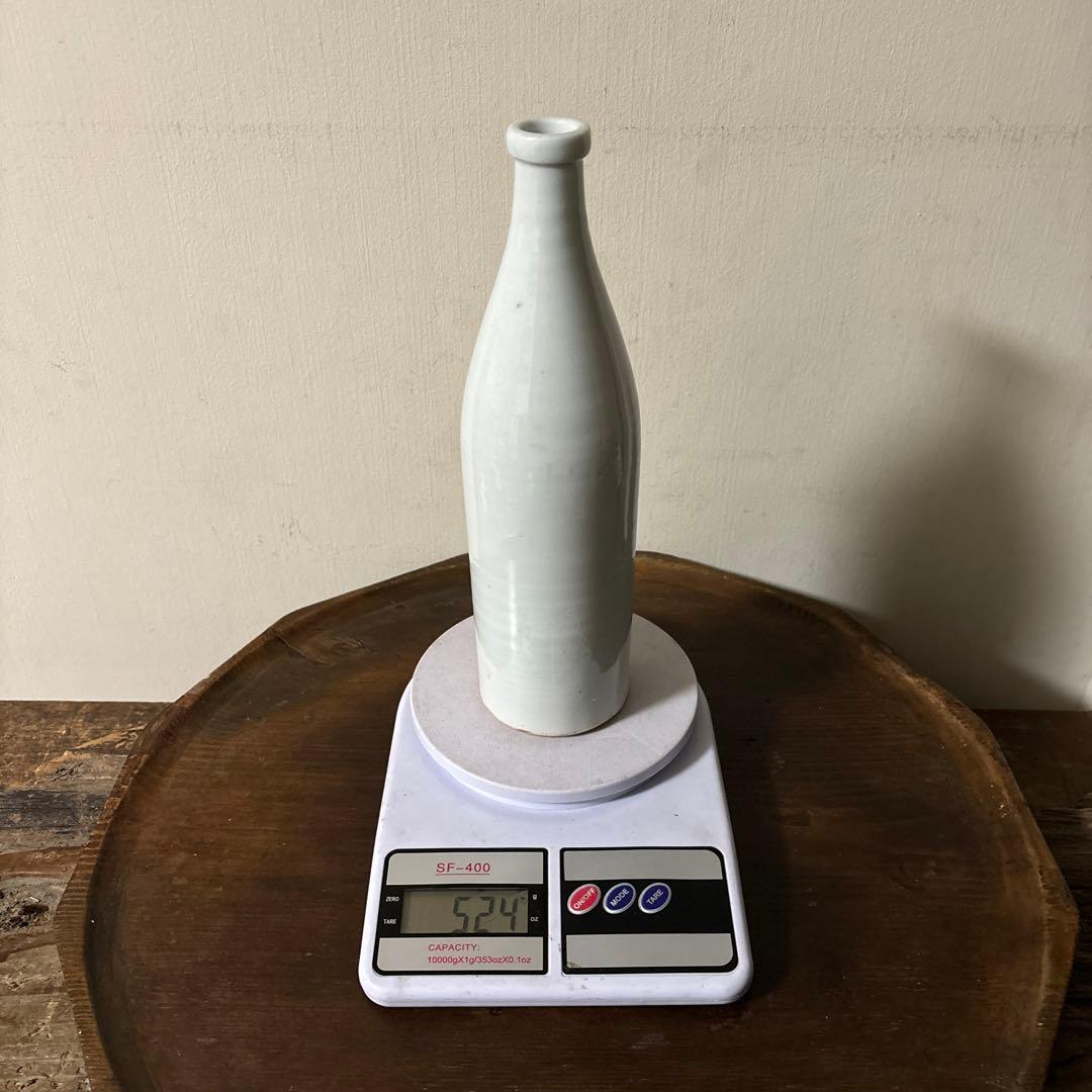 白磁ボトル　舎密局所縁　明治　平佐　波佐見　伊万里　瀬戸　李朝　花器　白洲正子