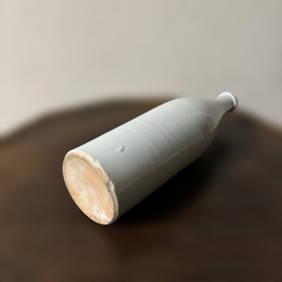 白磁ボトル　舎密局所縁　明治　平佐　波佐見　伊万里　瀬戸　李朝　花器　白洲正子