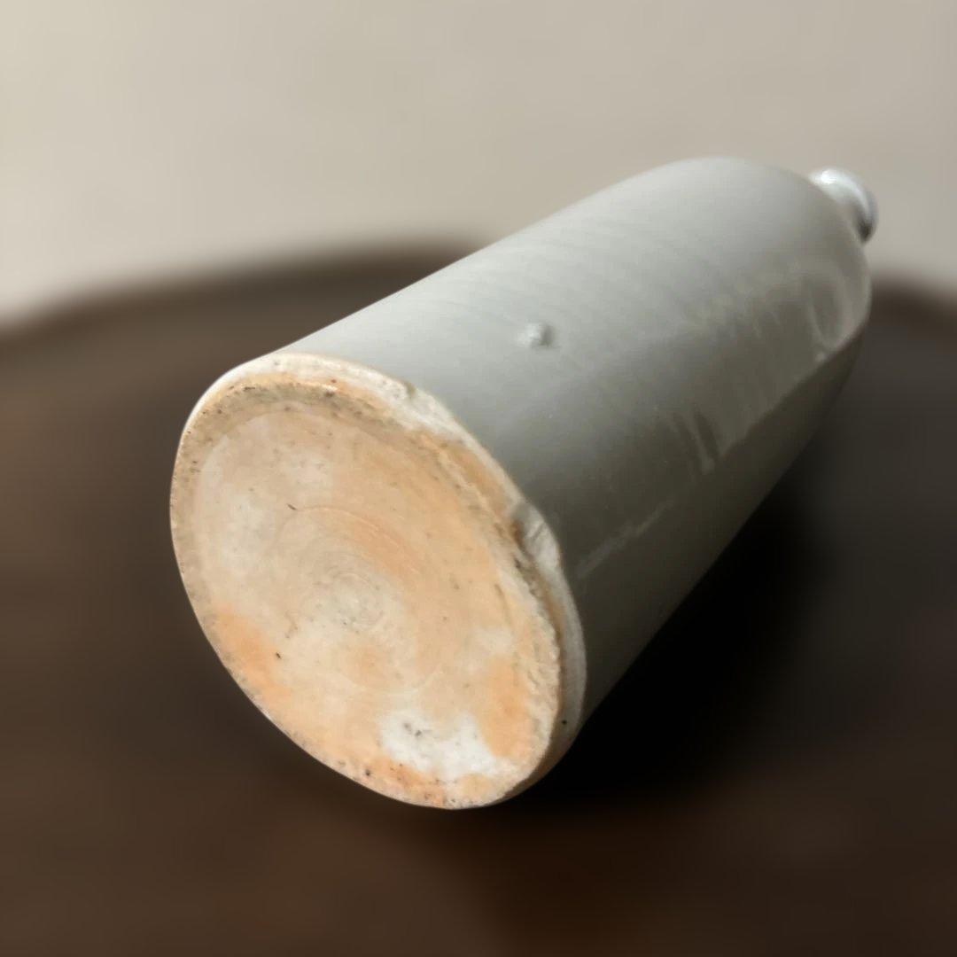 白磁ボトル　舎密局所縁　明治　平佐　波佐見　伊万里　瀬戸　李朝　花器　白洲正子