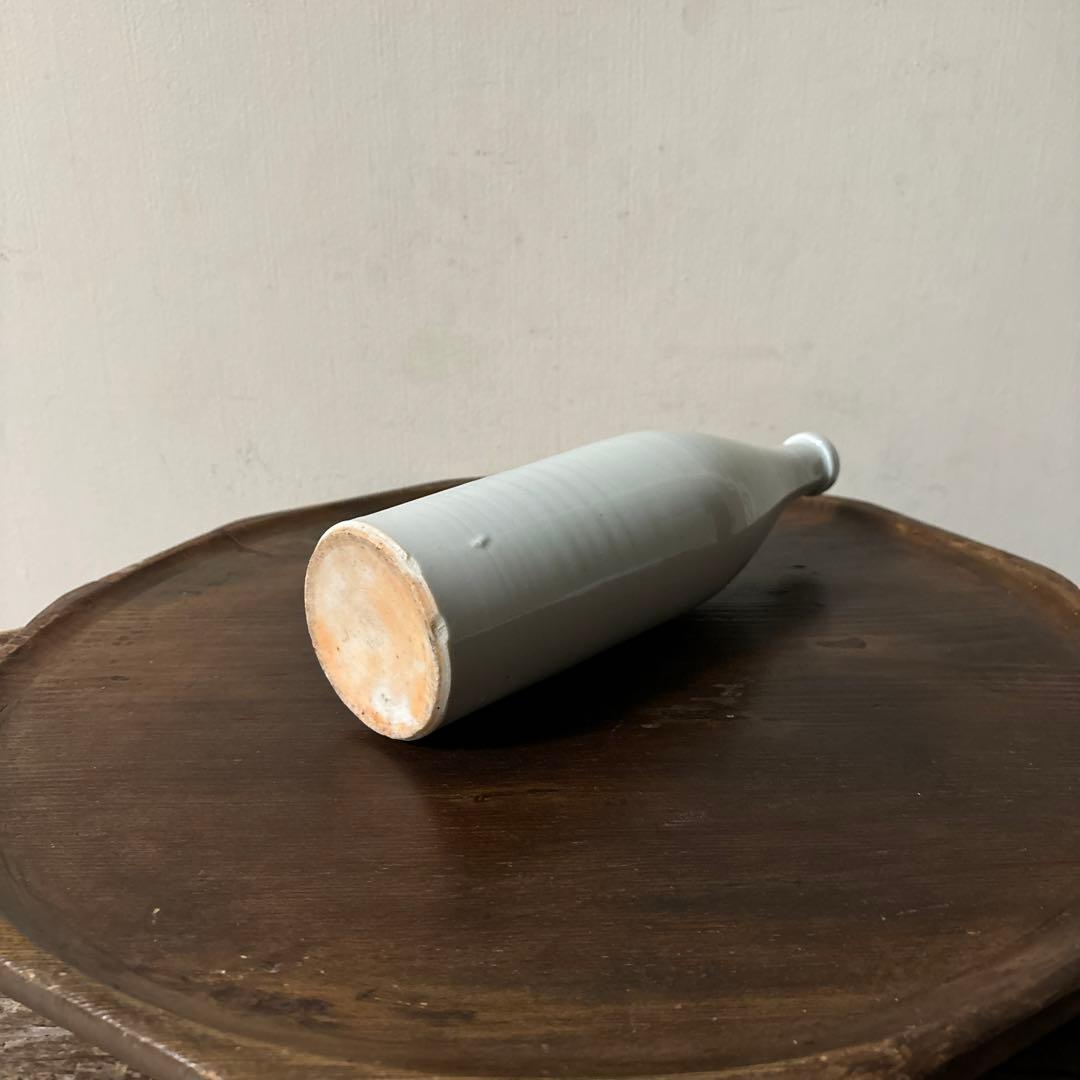 白磁ボトル　舎密局所縁　明治　平佐　波佐見　伊万里　瀬戸　李朝　花器　白洲正子