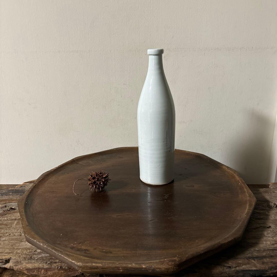 白磁ボトル　舎密局所縁　明治　平佐　波佐見　伊万里　瀬戸　李朝　花器　白洲正子