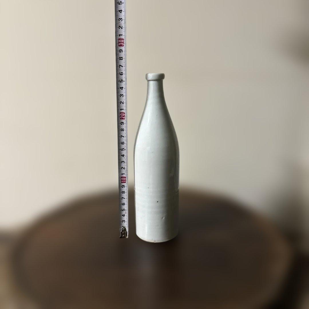 白磁ボトル　舎密局所縁　明治　平佐　波佐見　伊万里　瀬戸　李朝　花器　白洲正子
