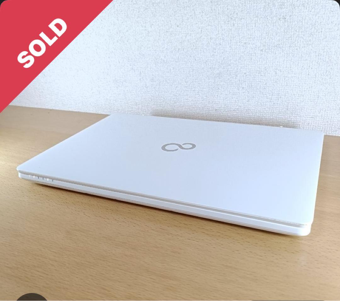 Win11 Corei7メモリ32GB/新品SSD512GB/富士通AH50