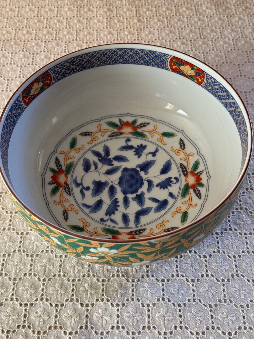 陶器製　大鉢2個　青彩牡丹　花柄