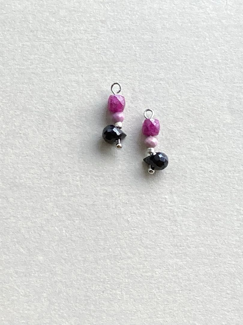 no.0406 ロゼ色のルビーと煌くオニキス