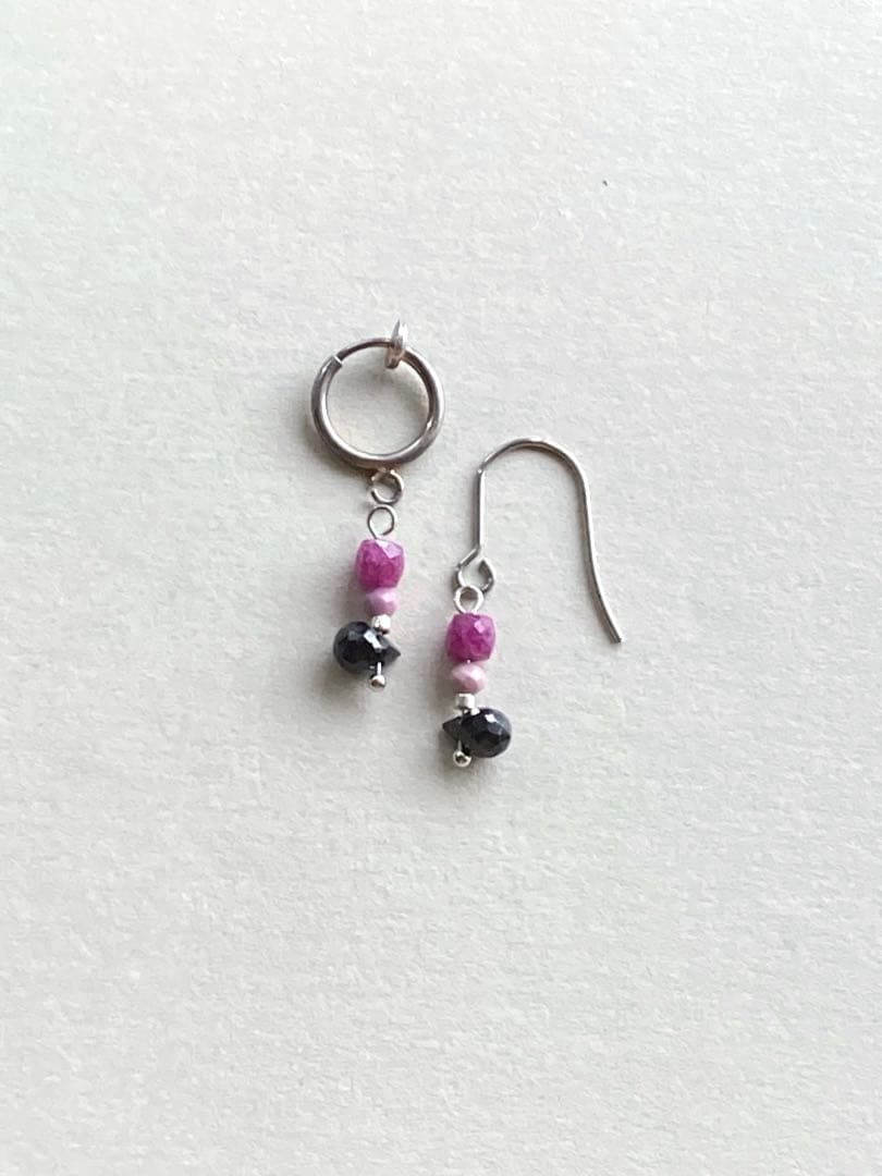 no.0406 ロゼ色のルビーと煌くオニキス