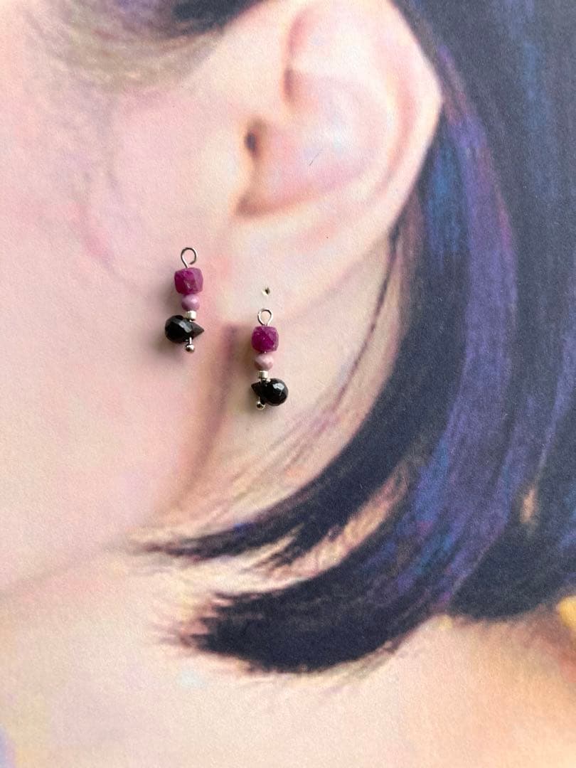 no.0406 ロゼ色のルビーと煌くオニキス