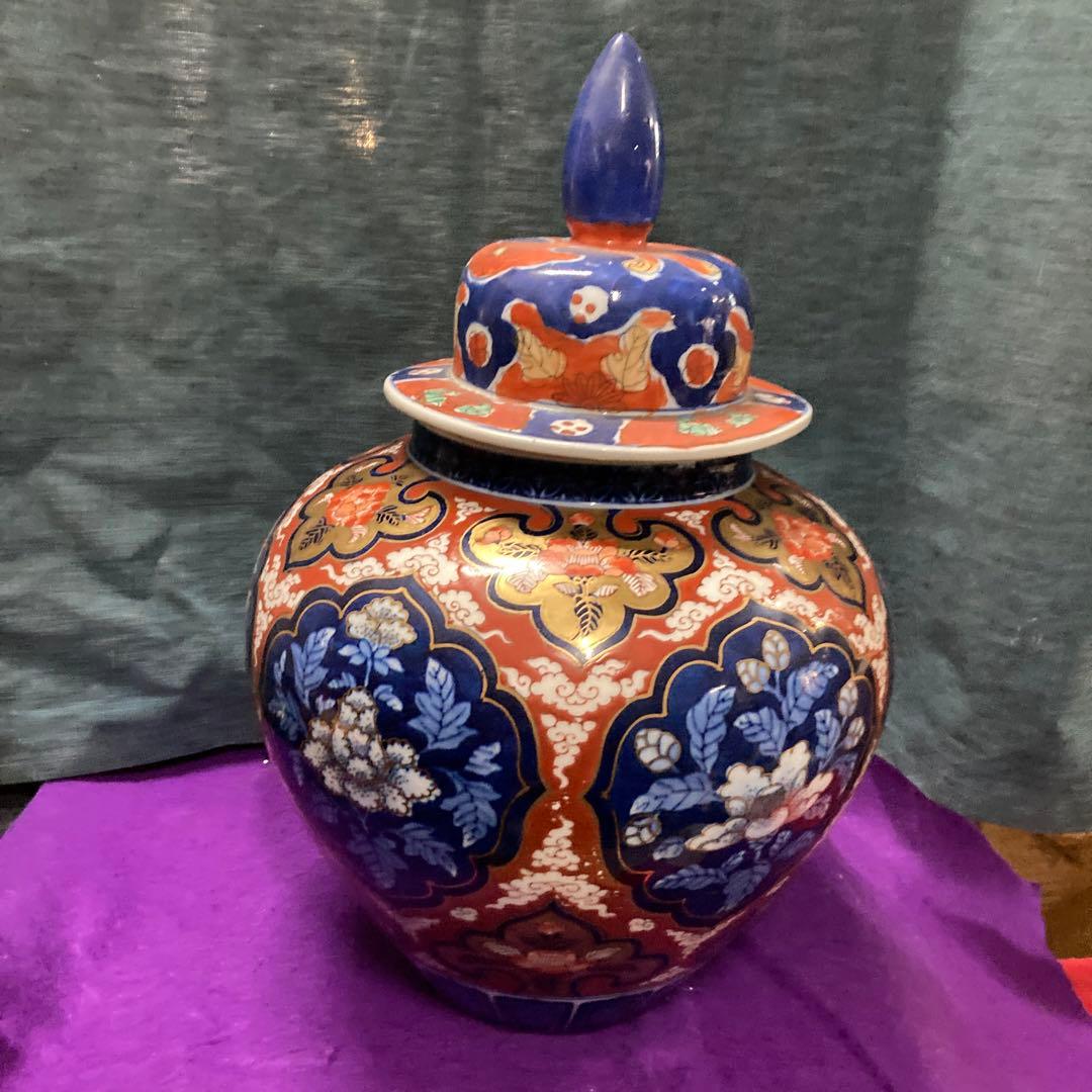 古伊万里、古九谷焼き赤絵壺今月末まで大特価です❣️