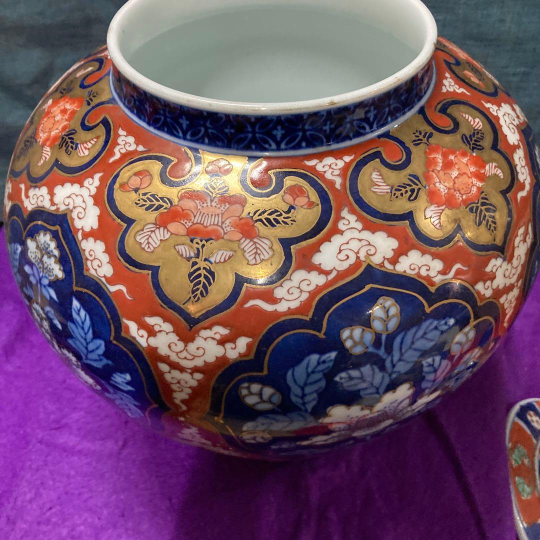 古伊万里、古九谷焼き赤絵壺今月末まで大特価です❣️