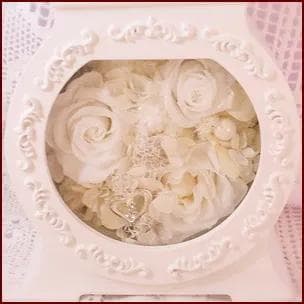 プリザーブドフラワー　花時計 　ハート＆ホワイトローズ