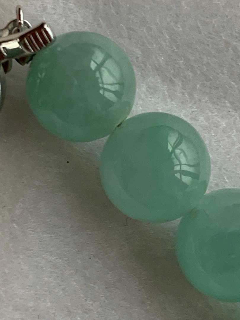 美品　本翡翠ネックレス