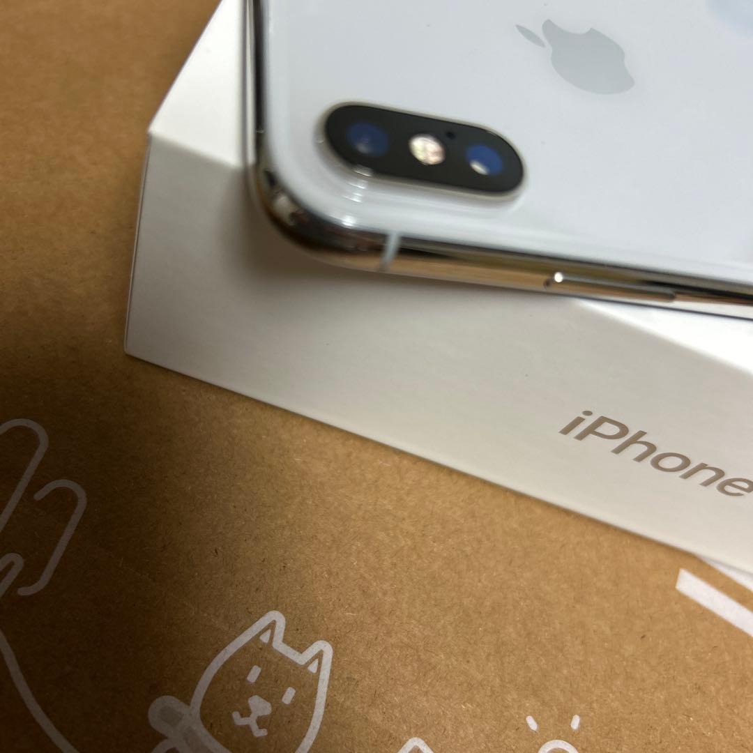 Apple iPhone X 64GB シルバー SIMフリー