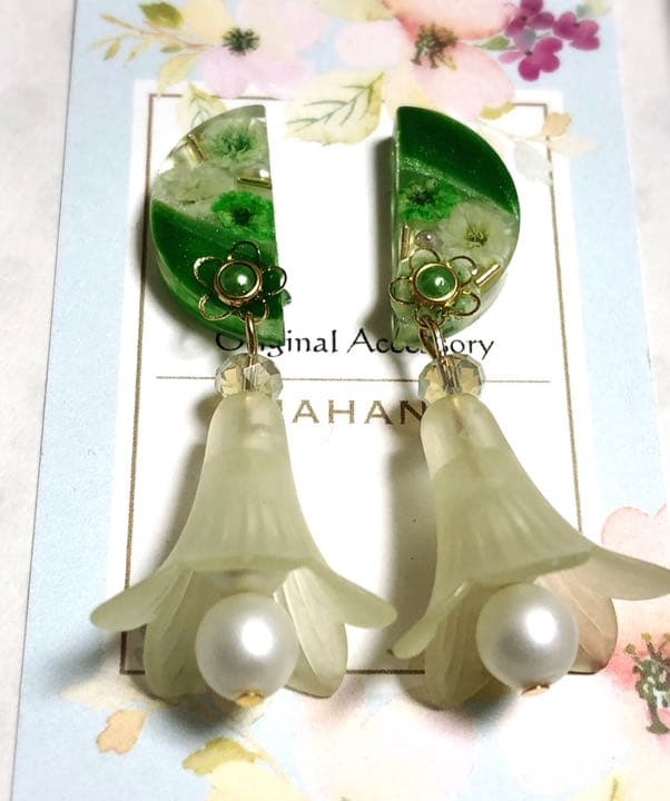 かるはさん専用♡かすみ草 半月 ピアス イヤリング