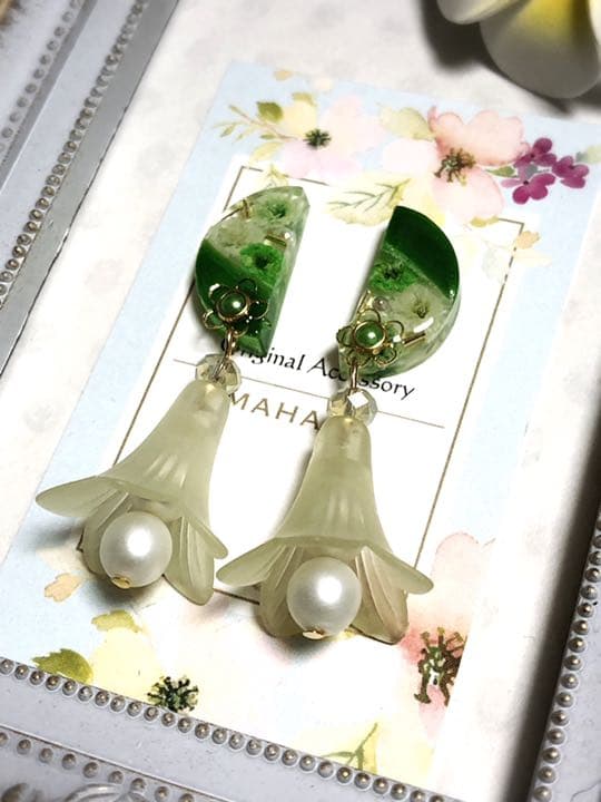 かるはさん専用♡かすみ草 半月 ピアス イヤリング