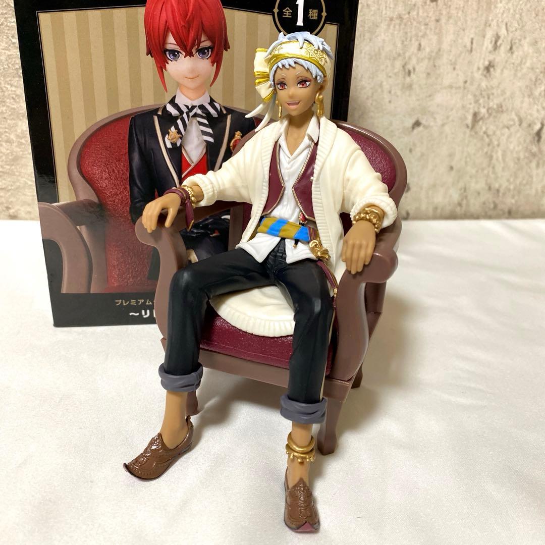 ツイステッドワンダーランド プレミアムグレイスシチュエーションフィギュア 3体