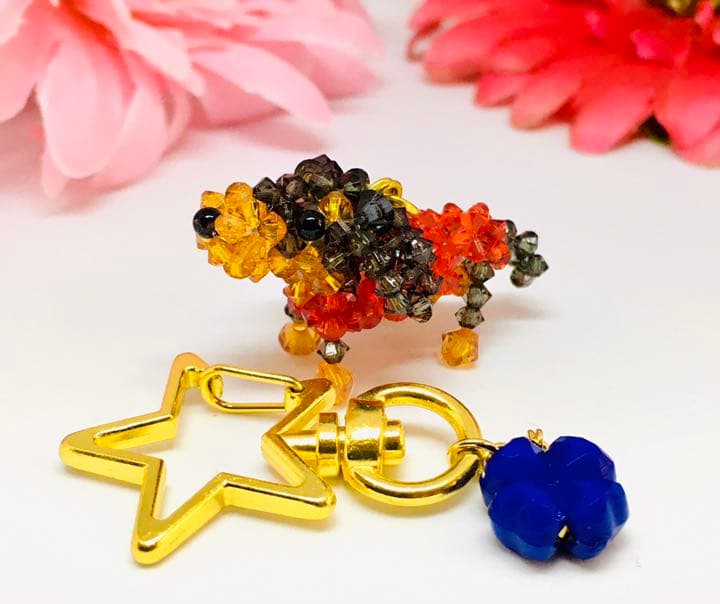 専用品☆赤いお洋服を着たダックスフンド☆キーホルダー☆ビーズマスコット☆チャーム