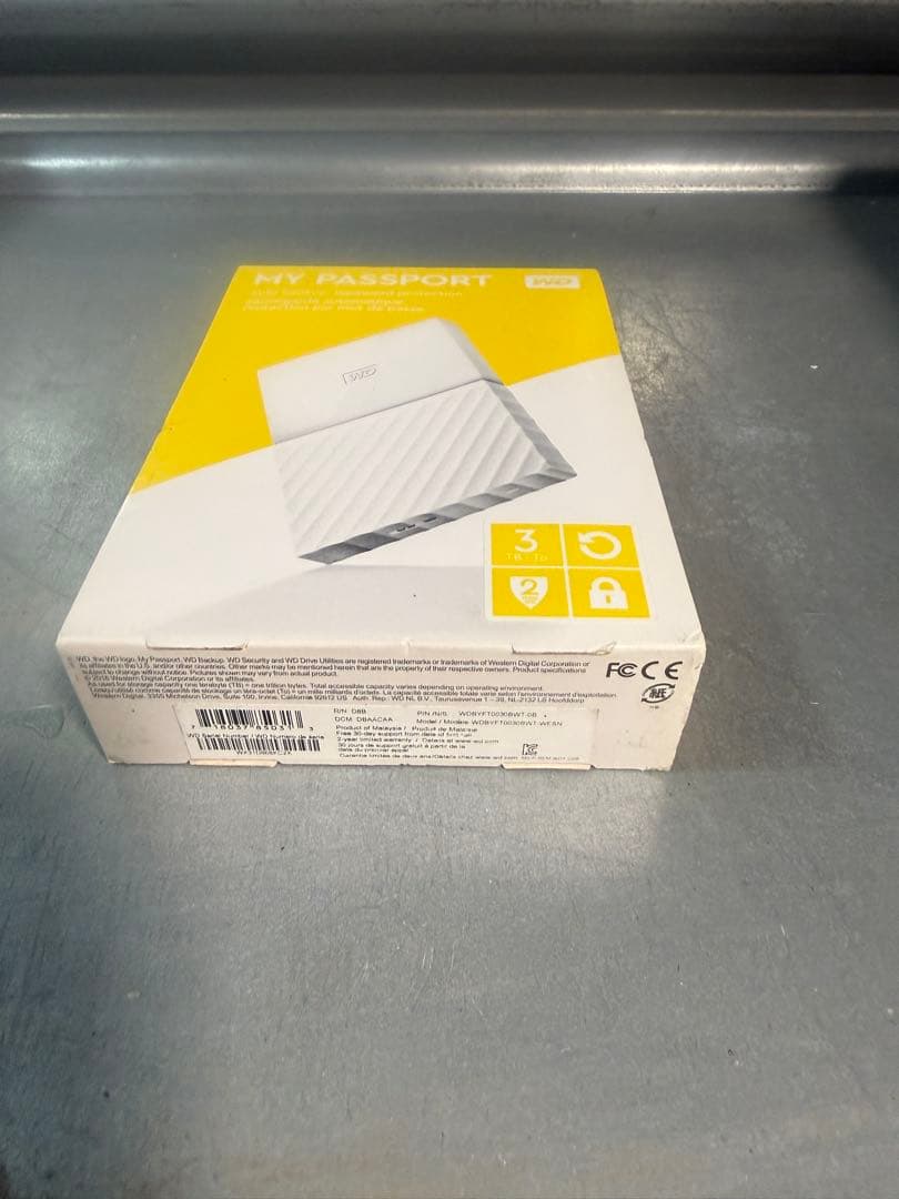 新品WDポータブルハードディスク 3TB USB3.0 PS4 / PS4pro