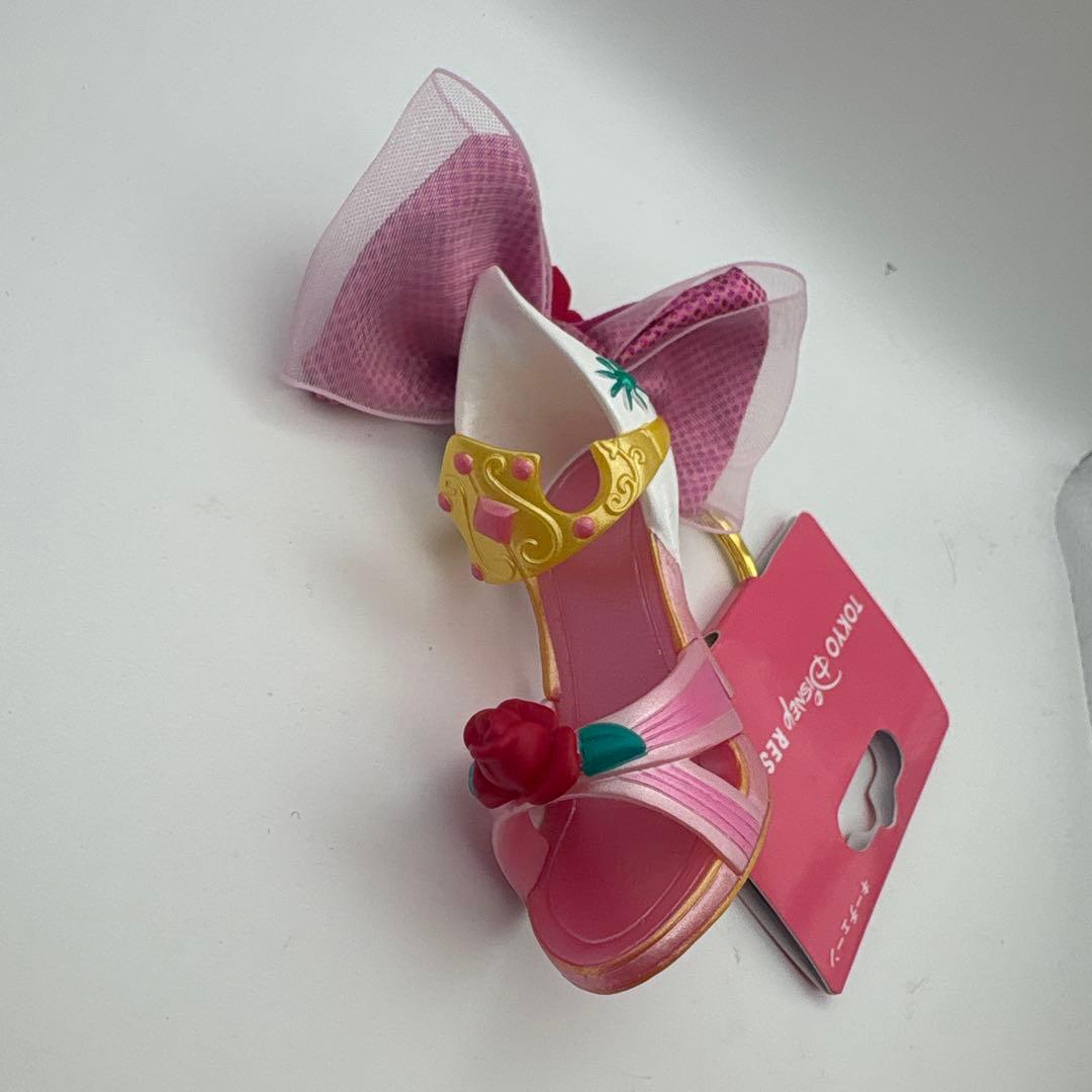 ディズニーリゾート　オーロラ姫　靴　ハイヒール　キーホルダー