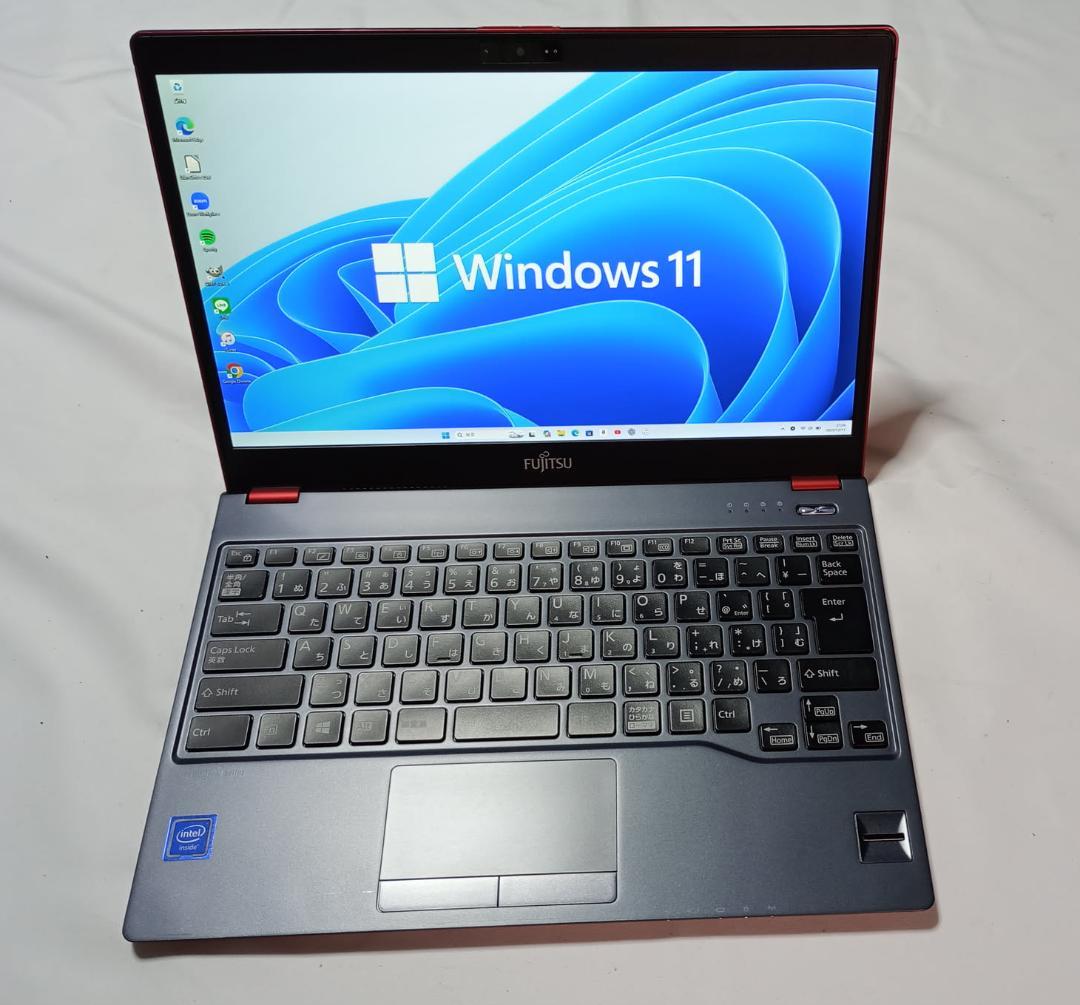 富士通 赤いボディの薄型 938g Lifebook、Win11/8G/256G