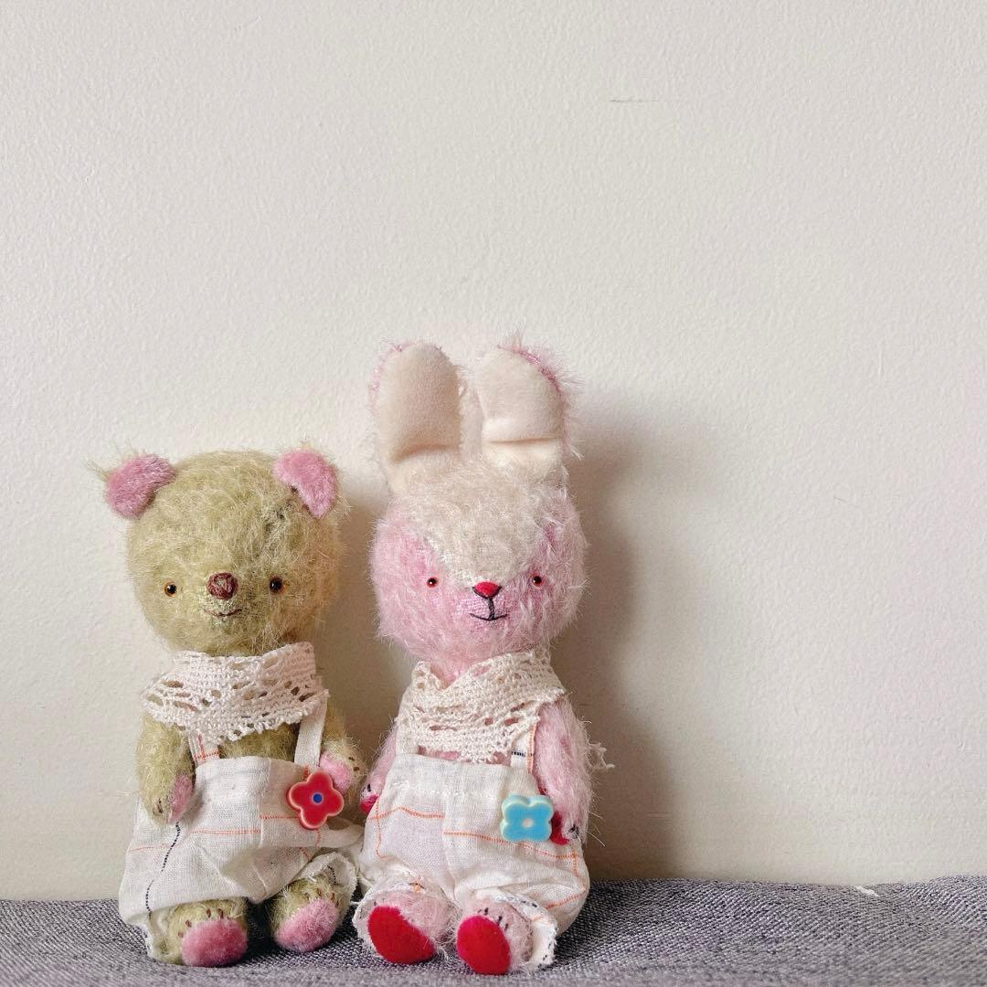 愛おしいうさぎちゃん ぬいぐるみ 海外作家様 ハンドメイド 部屋飾り 兎