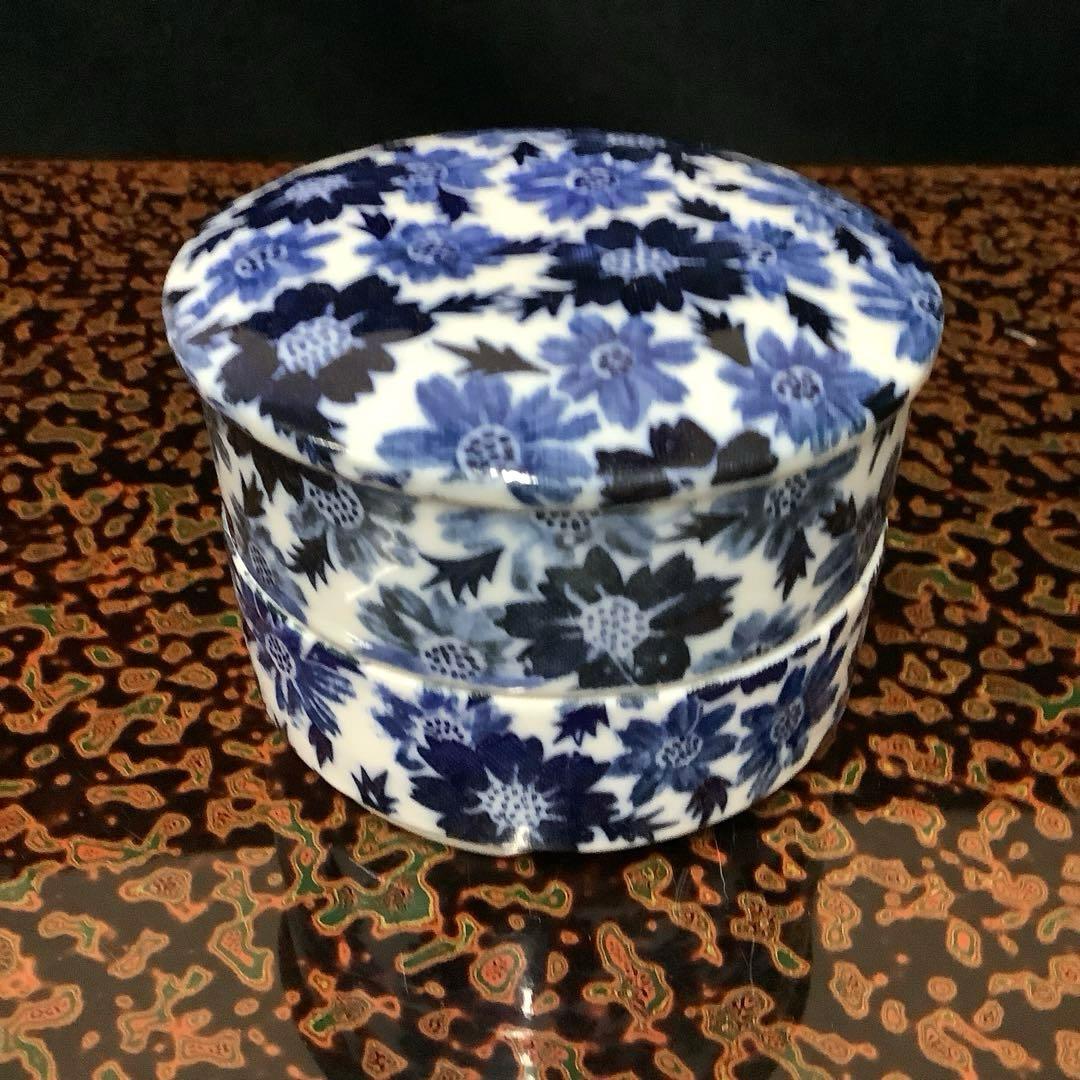 美濃焼　明泉窯　染付花紋　二段重