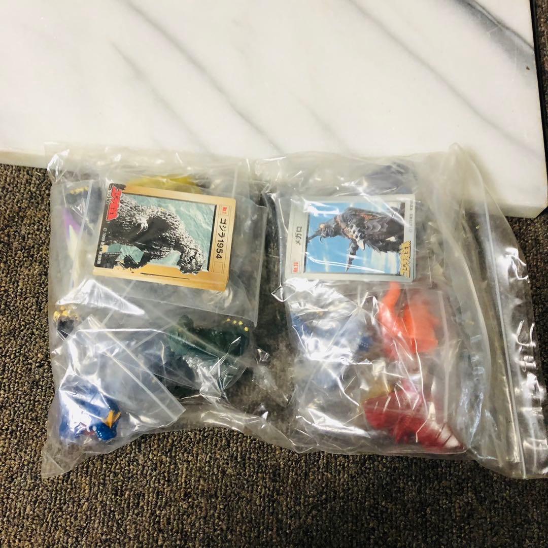 H58バンダイ ゴジラ ソフビコレクション ウルトラマンフィギュア SDガンダム