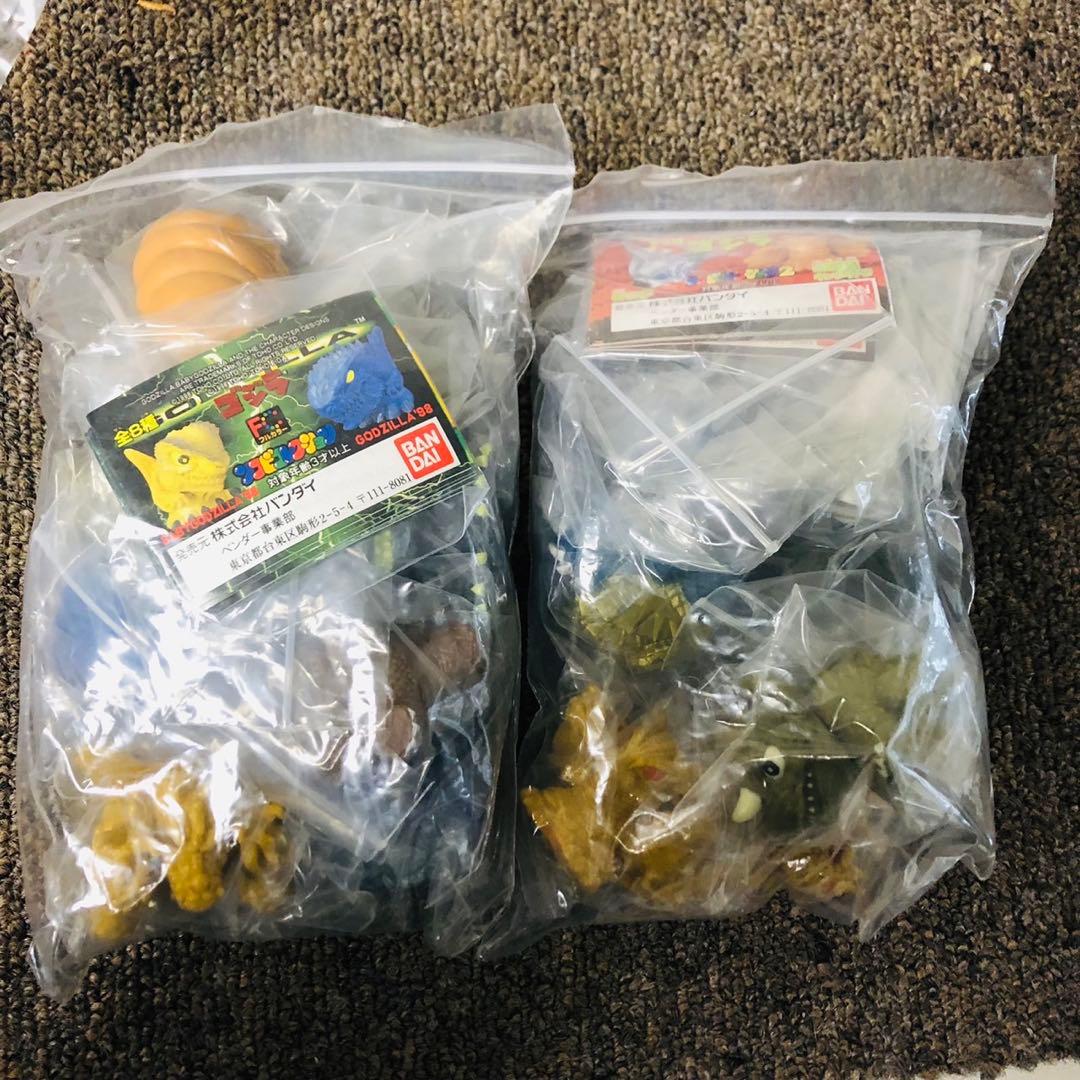 H58バンダイ ゴジラ ソフビコレクション ウルトラマンフィギュア SDガンダム