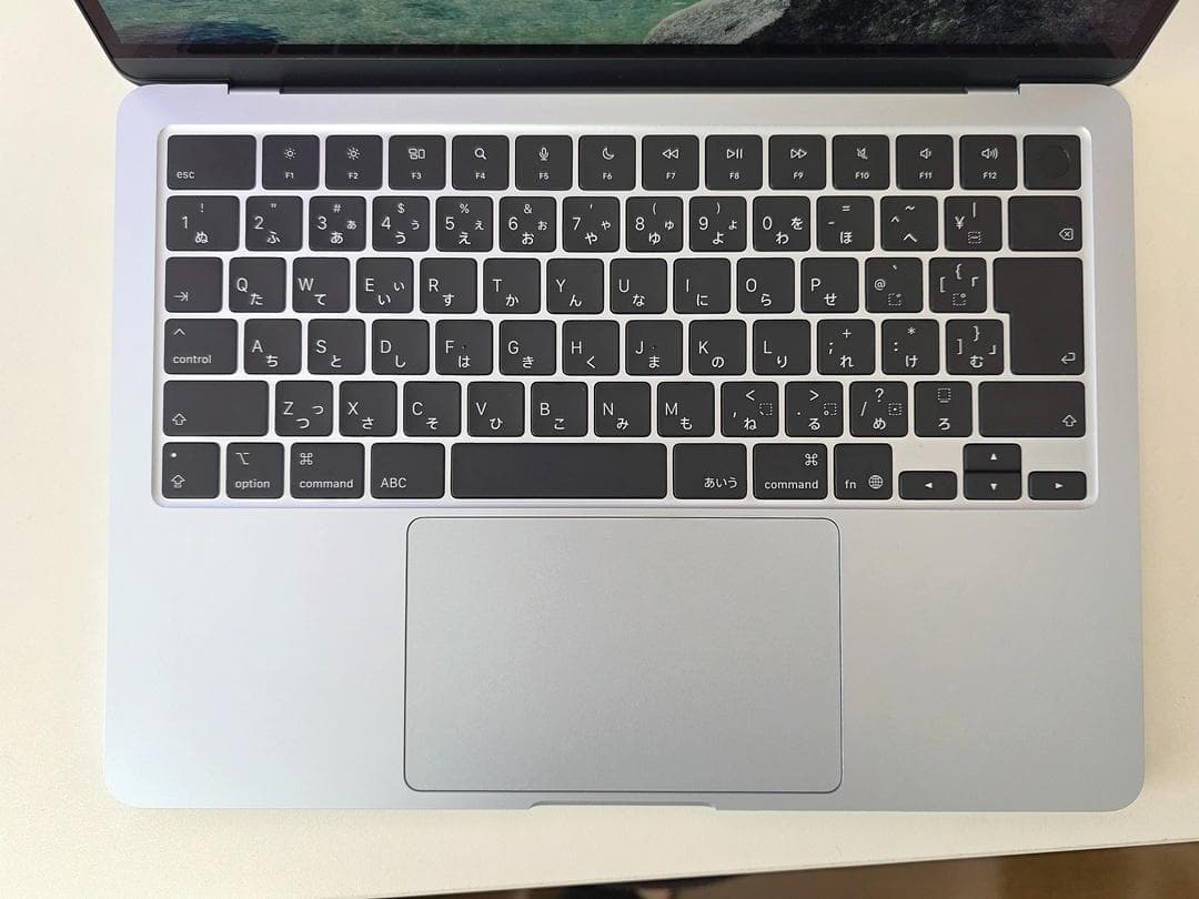 MacBook Air M5チップ　13インチ（スカイブル－）