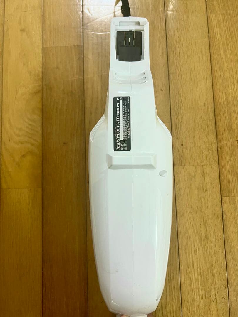 【美品】マキタ CL107FD 充電式クリーナー 掃除機 サイクロン