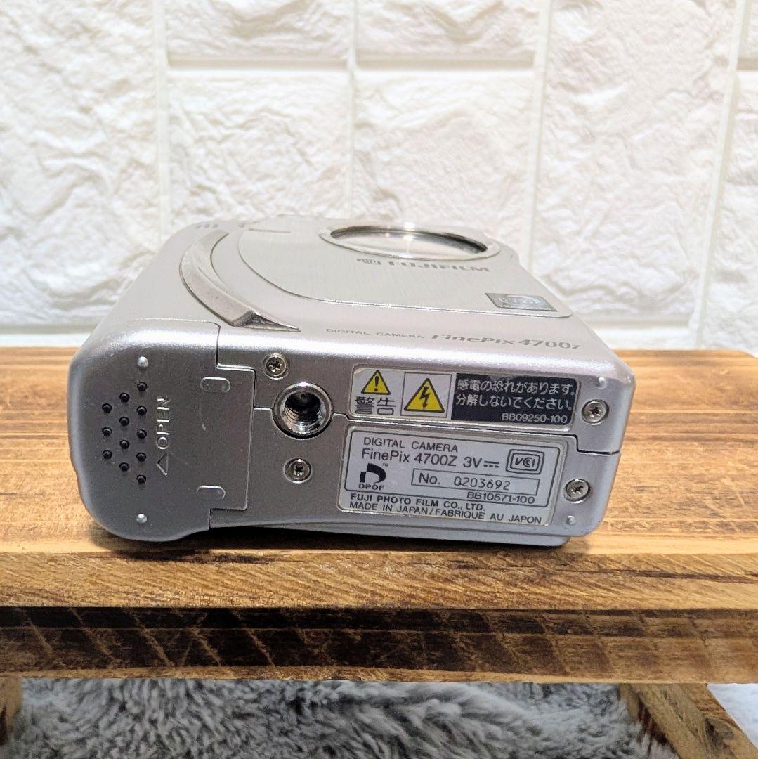 【動作確認済】FUJIFILM FinePix 4700z レア　単三電池