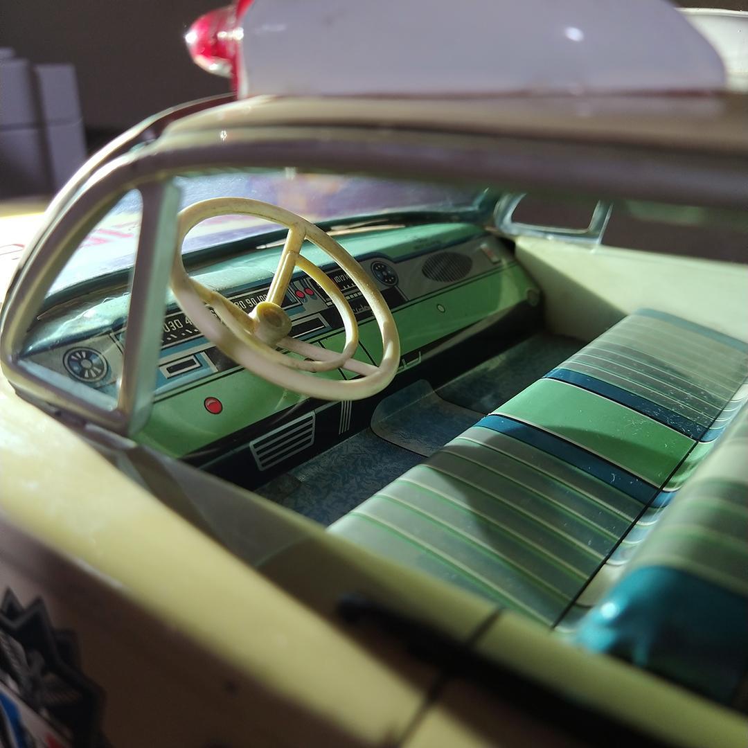 E*S様 ヨネザワ キャデラック パトカー ブリキ