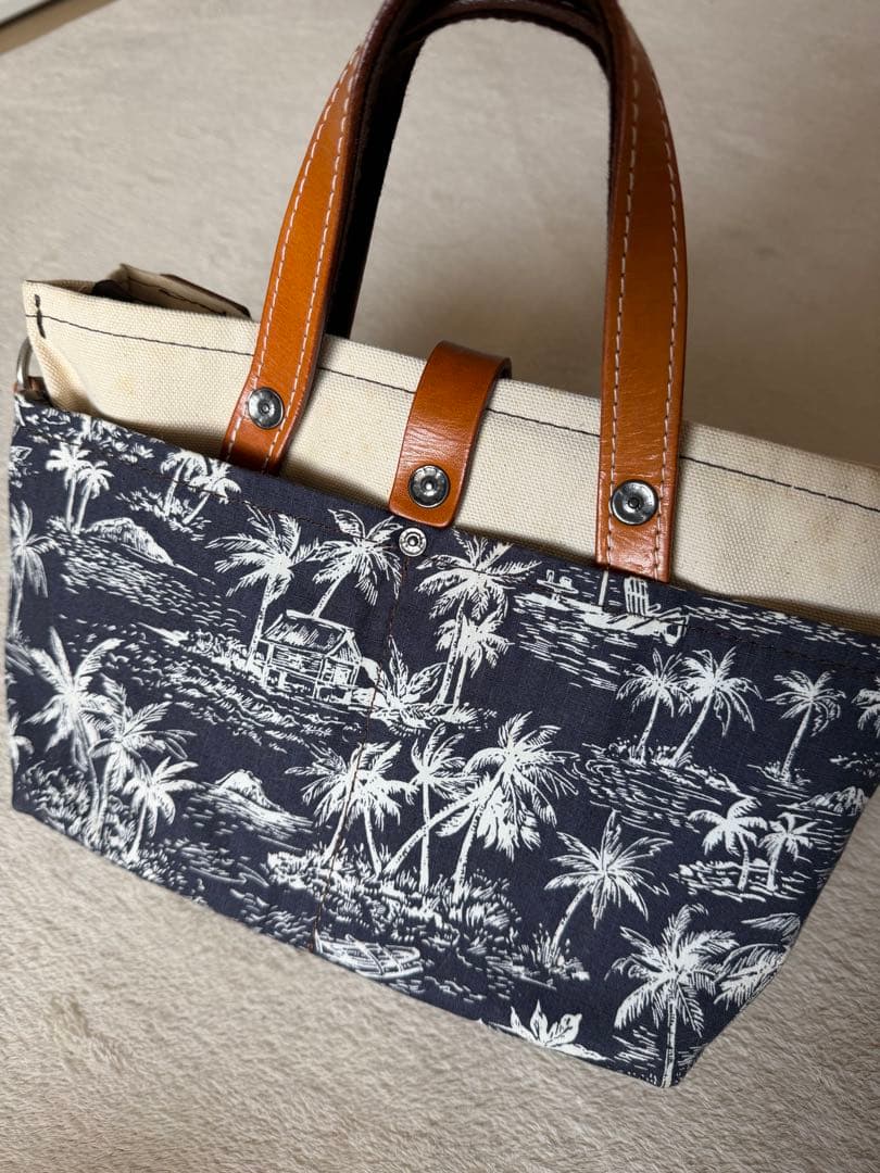 ハワイアン柄ハンドバッグ