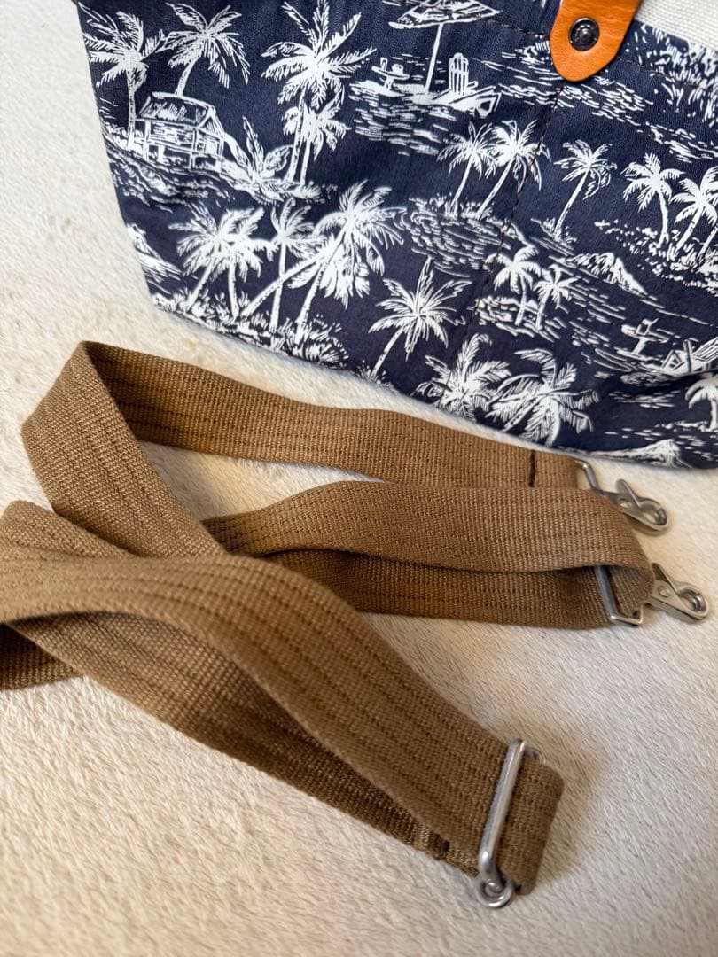 ハワイアン柄ハンドバッグ