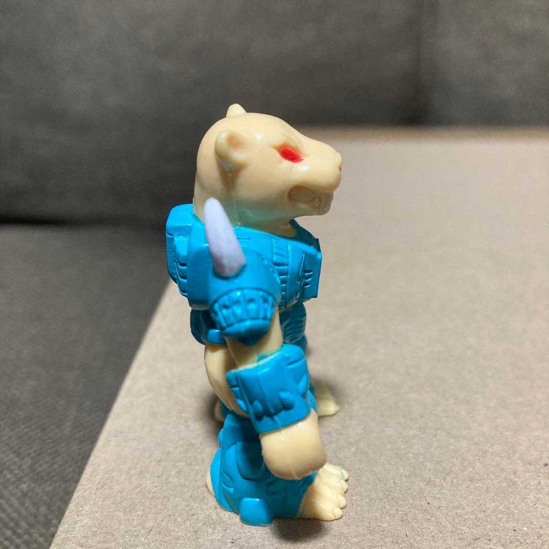 【激レア】ビーストフォーマー サイバトロンビースト 名誉戦士 プラチナタイガー