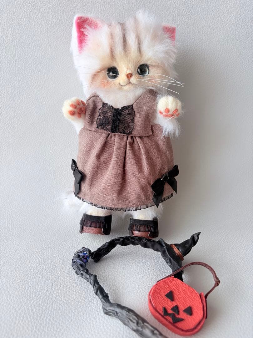羊毛フェルト　チンチラ　ハンドメイド　猫