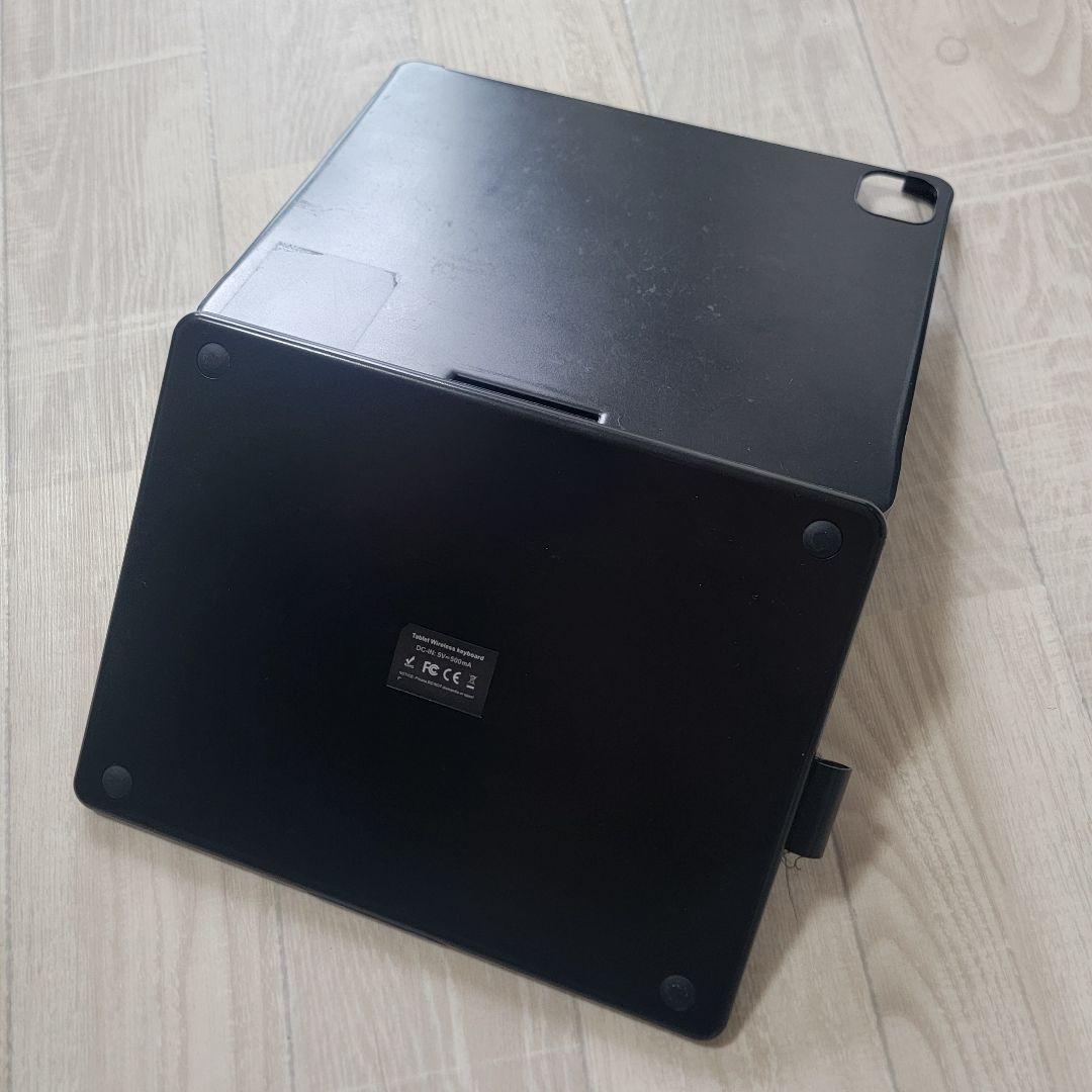 ど*り様 Apple iPad 第10世代　256GB シルバー　ケース（おまけ