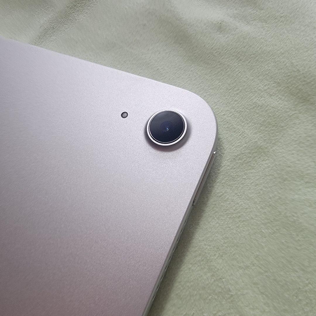 ど*り様 Apple iPad 第10世代　256GB シルバー　ケース（おまけ